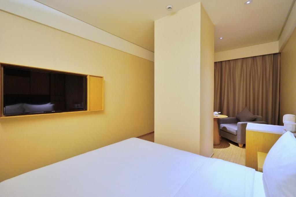 Ji Hotel Shanghai Hongqiao Yan'An XI Road Εξωτερικό φωτογραφία